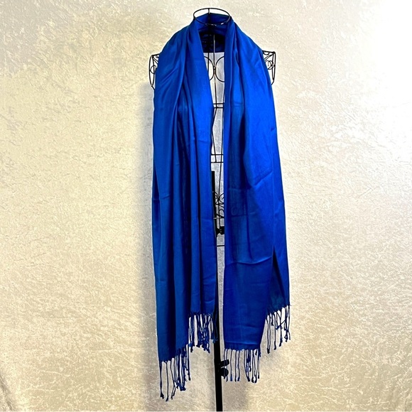 Womens Wrap Scarf with Fringe Bright Blue Soft Large‎ Rectangle - Picture 2 of 9